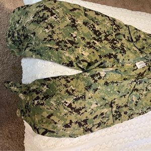 Us Navy Water resistant trousers NWT